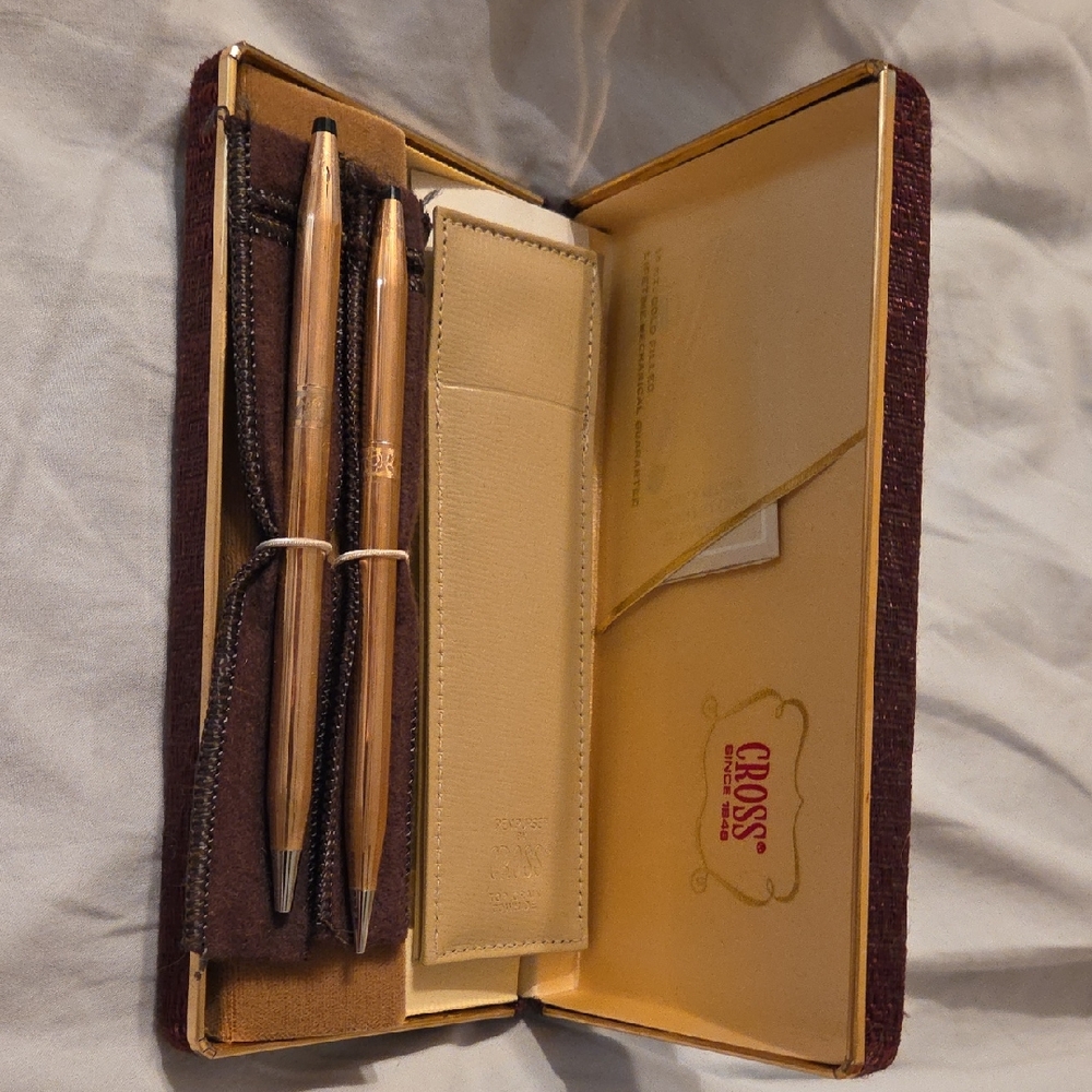 Brown Leather Pen Holder